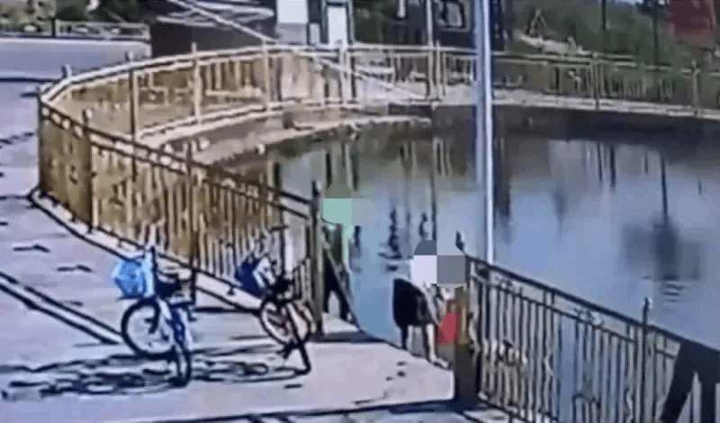 痛心！5岁女童已确认身亡，4岁男童仍在搜救